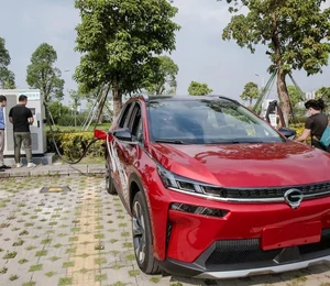 Le GAC Aion V et sa batterie au graphène promettent 1000 km d'autonomie et une charge en 8 minutes